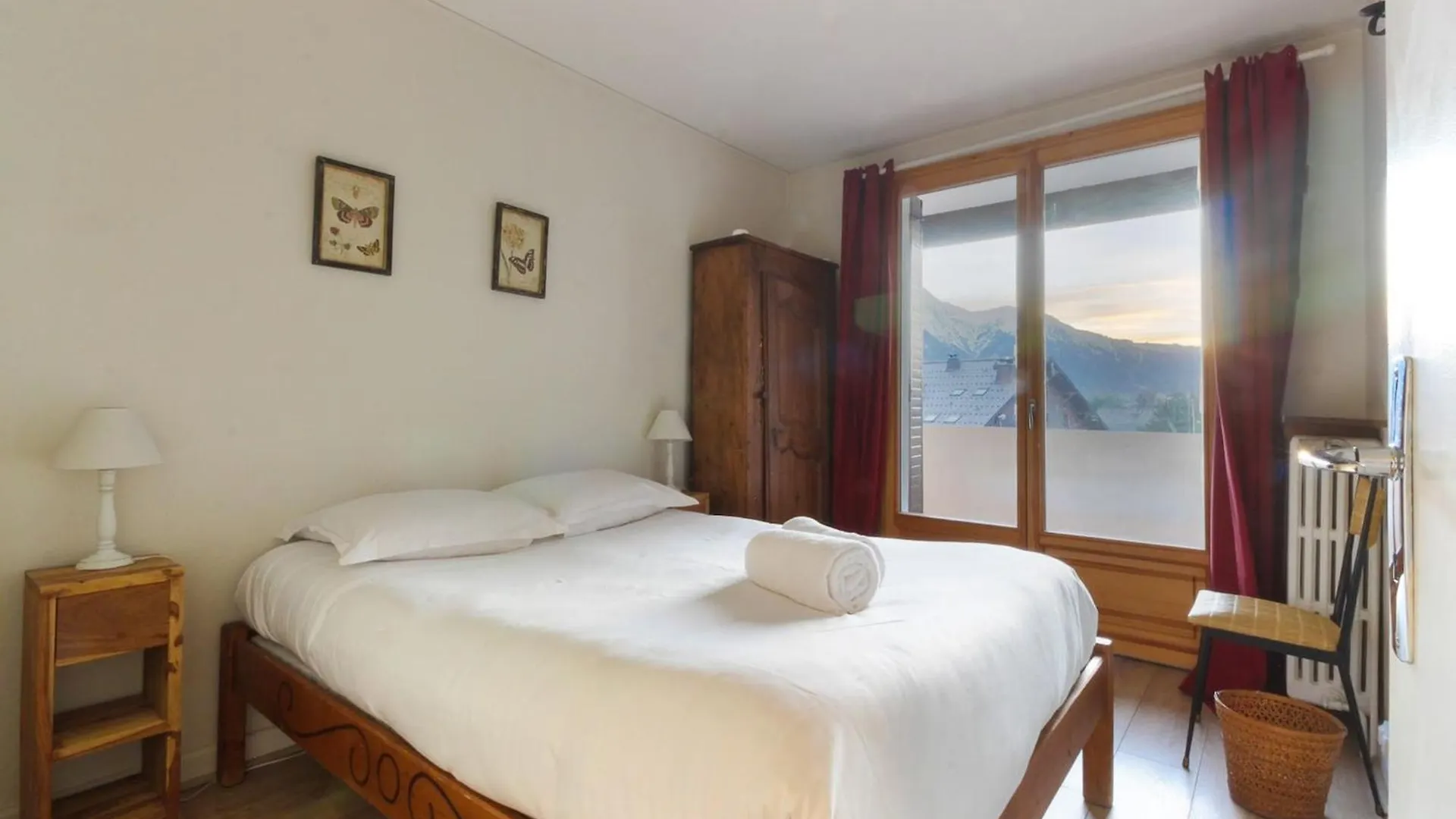 Les Pecles Mt Blanc - Chamonix Center Apartment